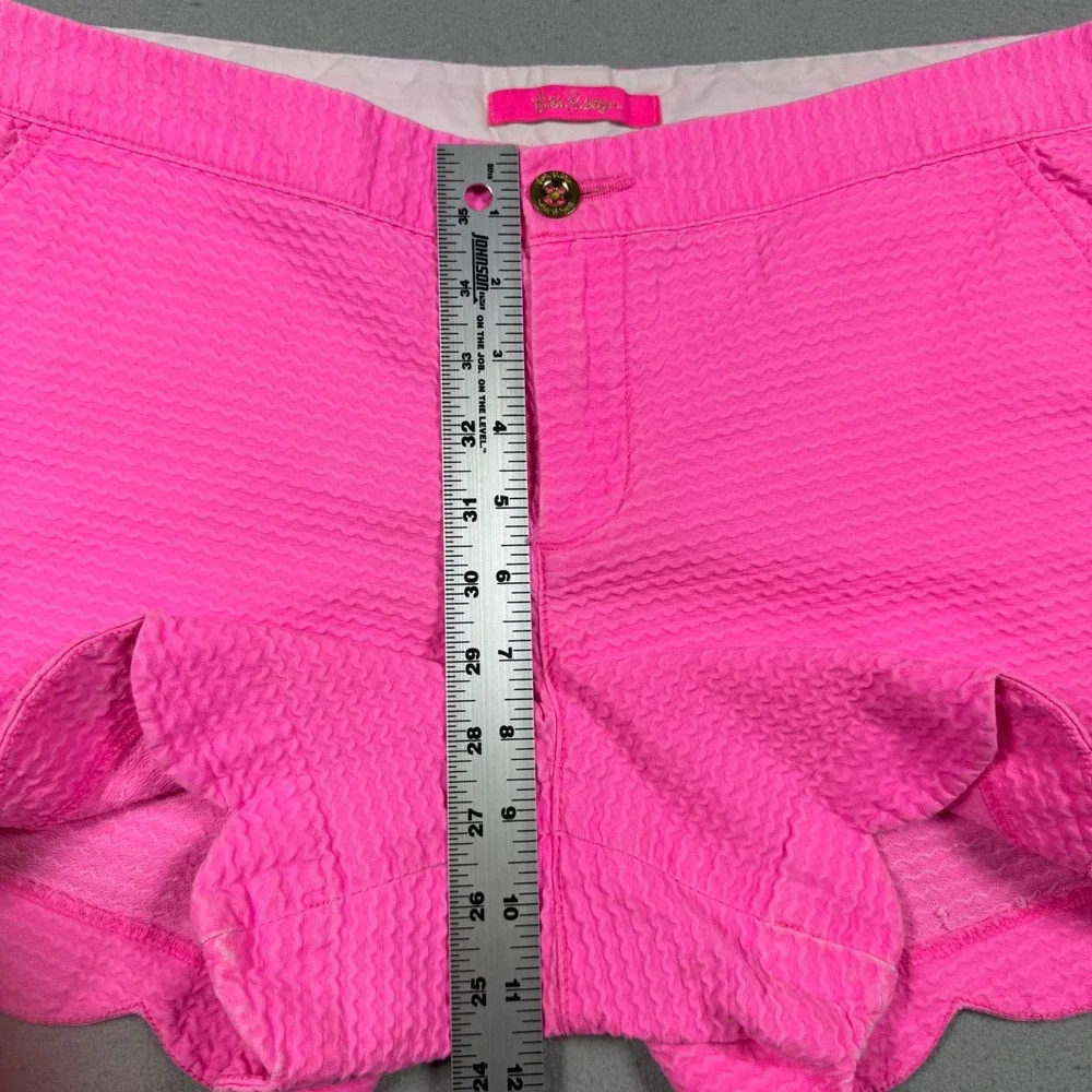 Lilly Pulitzer Buttercup Shorts Womens 12 Pink Seersucker Scalloped Hem Preppy